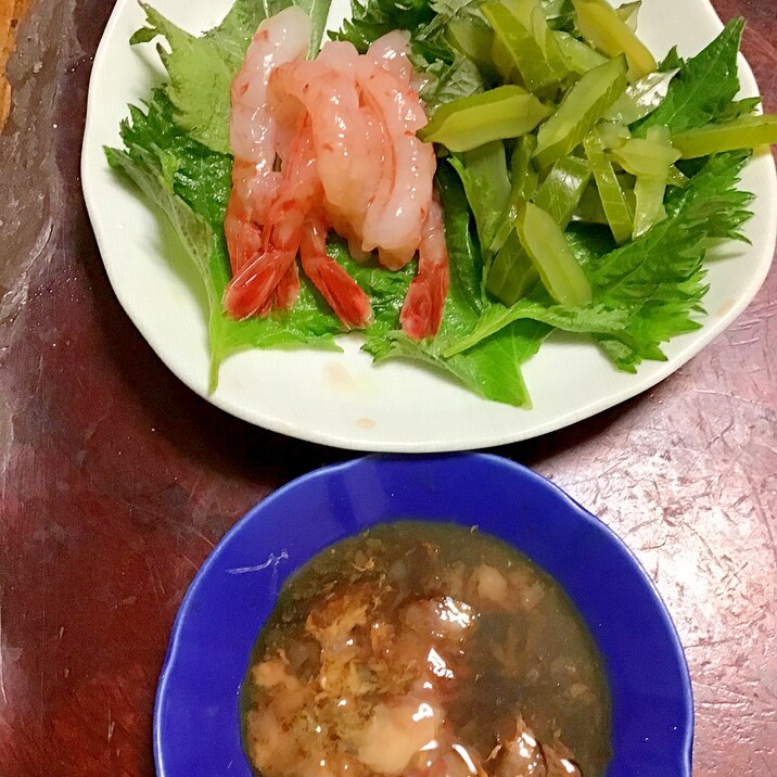 ボタン海老と茎ワカメの刺身盛り＠海老みそ醤油。